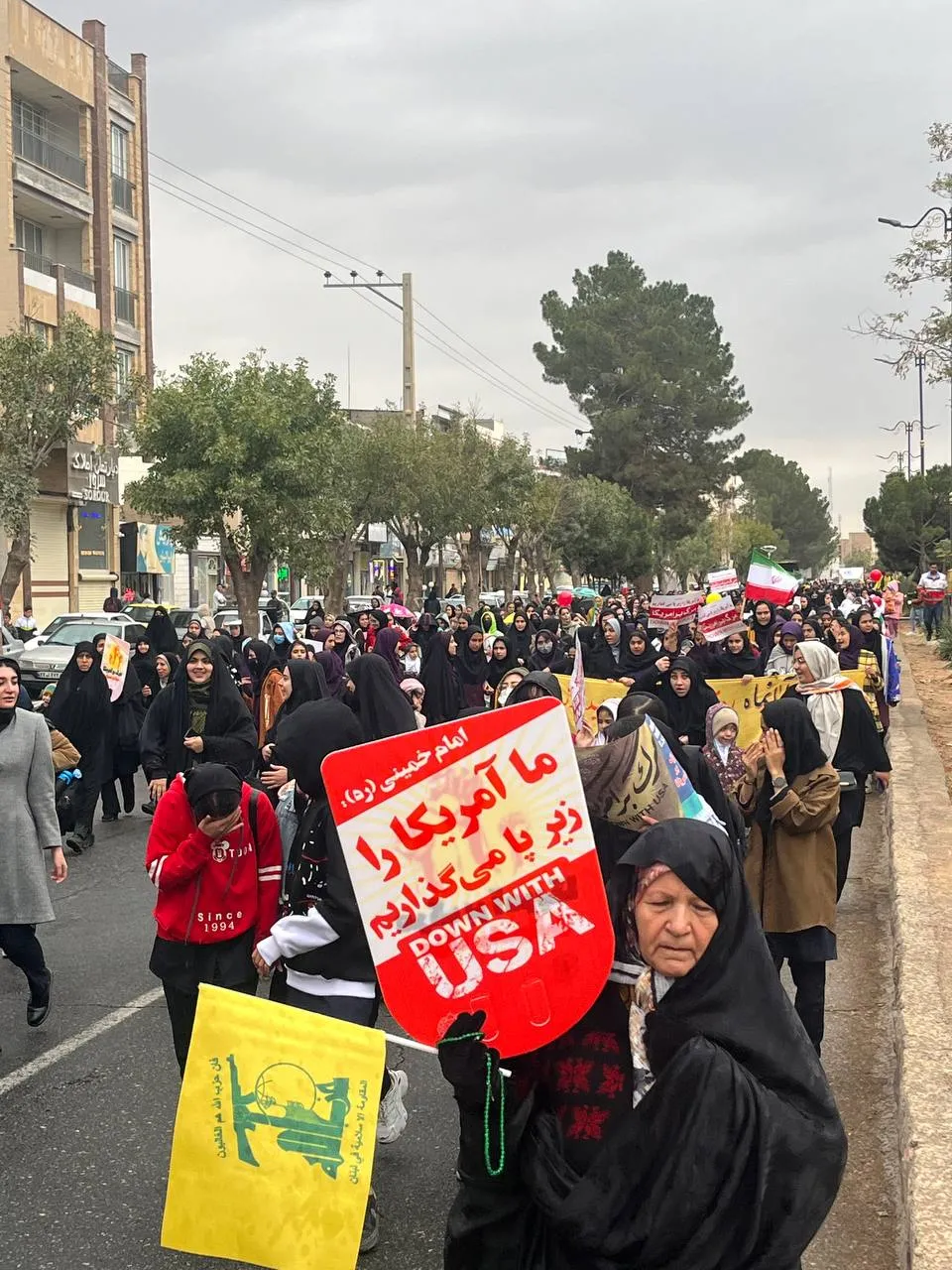 برگزاری راهپیمایی باشکوه ۱۳ آبان در زرندیه