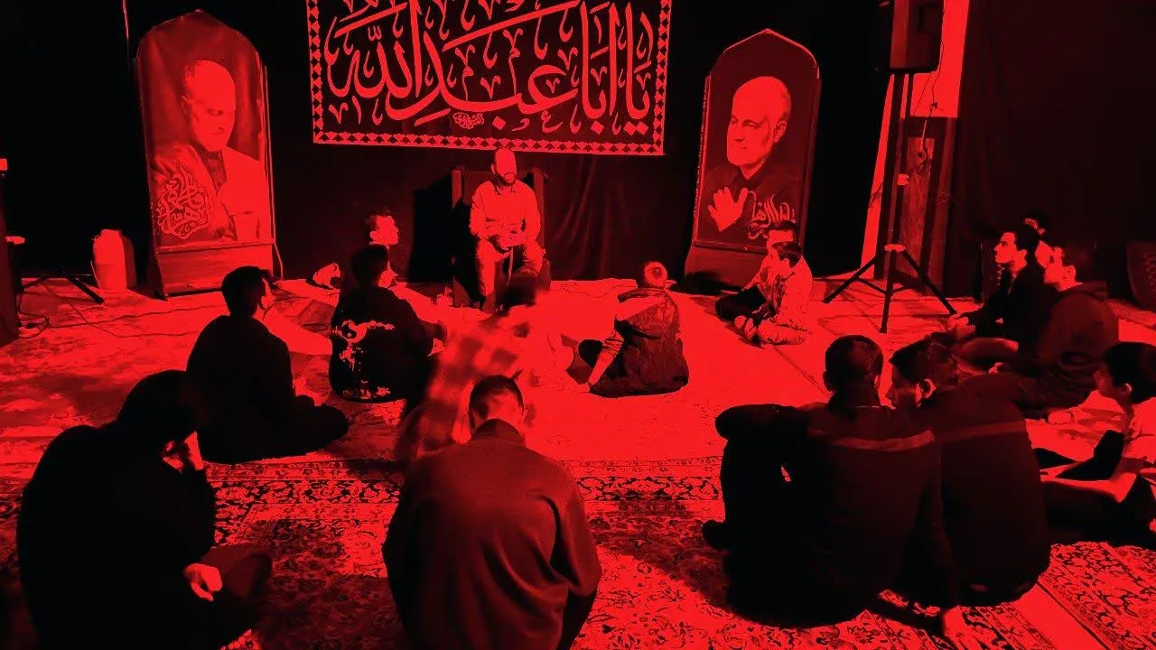 عزاداری نوجوانان ساوجی در سوگ حضرت فاطمه (س)