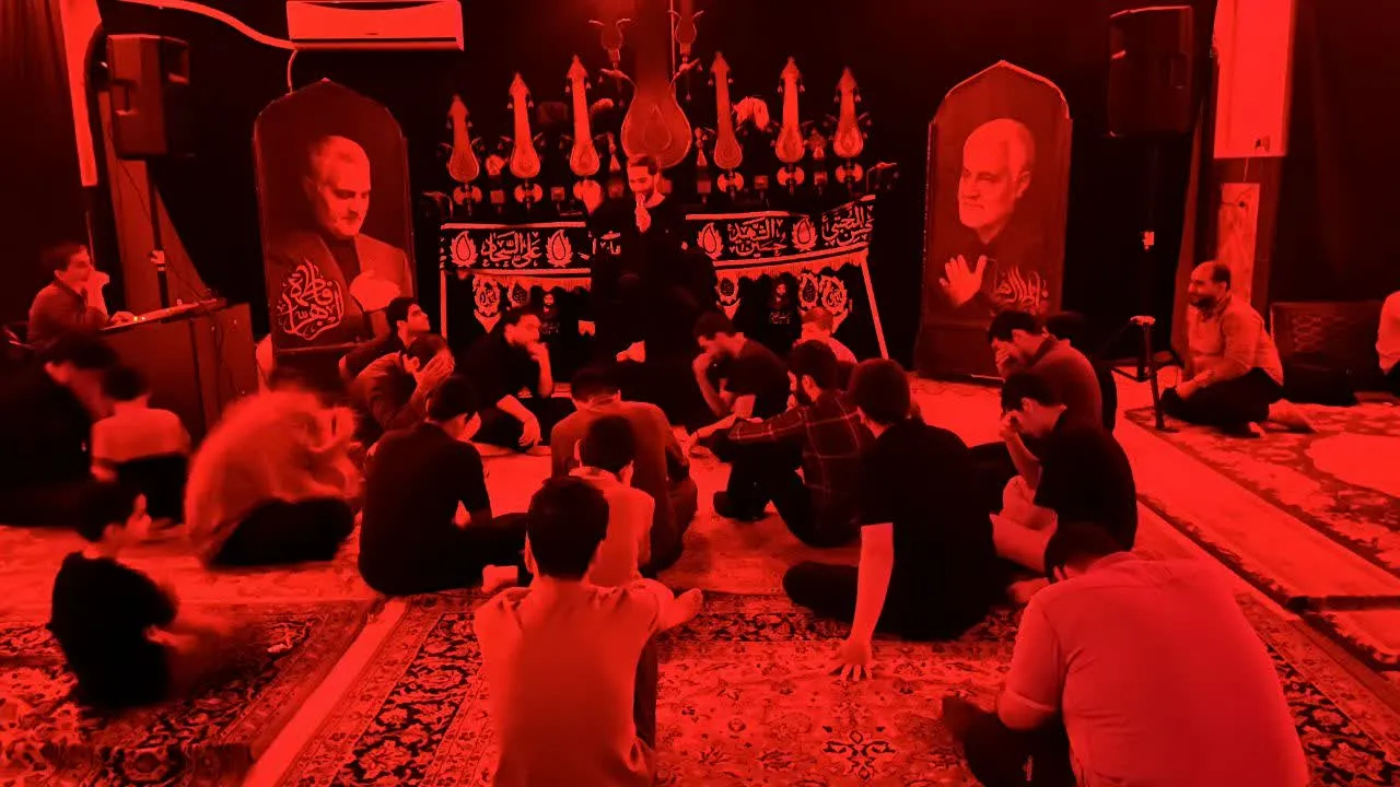 عزاداری نوجوانان ساوجی در سوگ حضرت فاطمه (س)