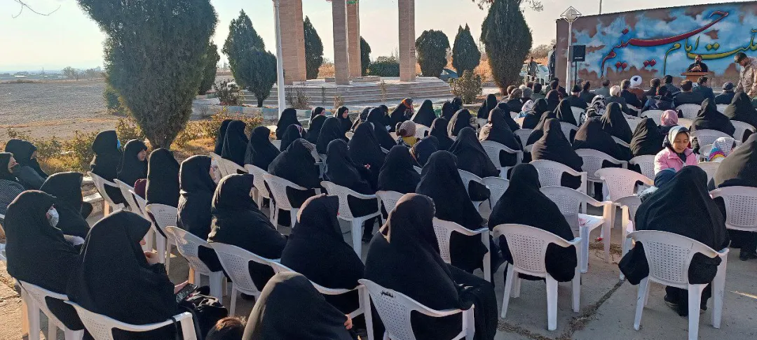 آئین گلباران مزار شهدا در کمیجان برگزار شد