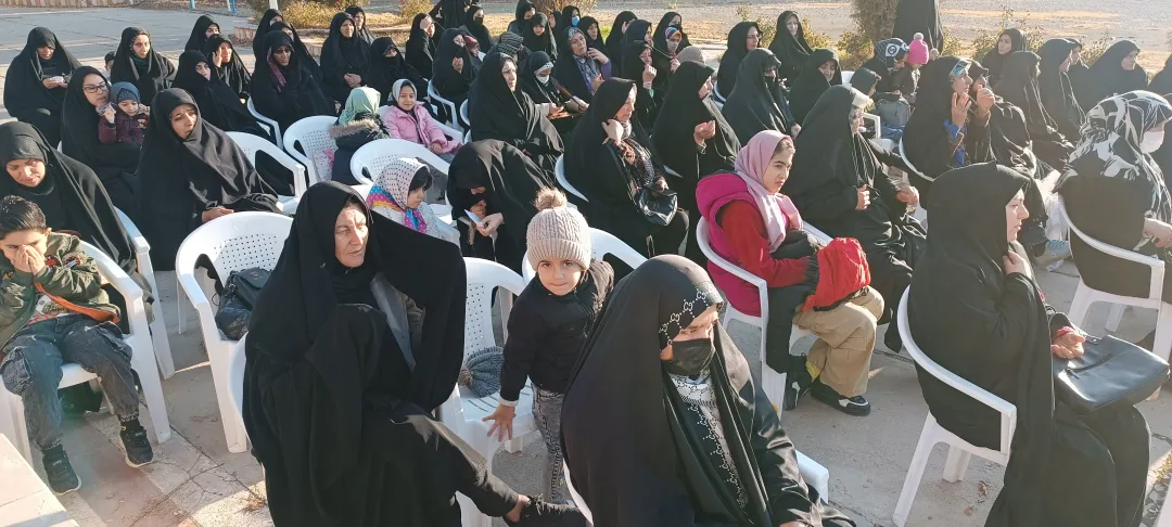 آئین گلباران مزار شهدا در کمیجان برگزار شد
