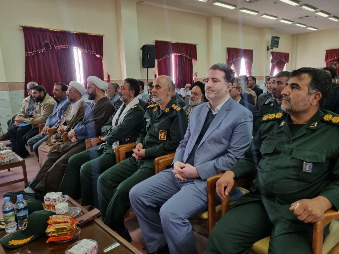 مراسم گرامیداشت هفته بسیج در ساوه برگزار شد