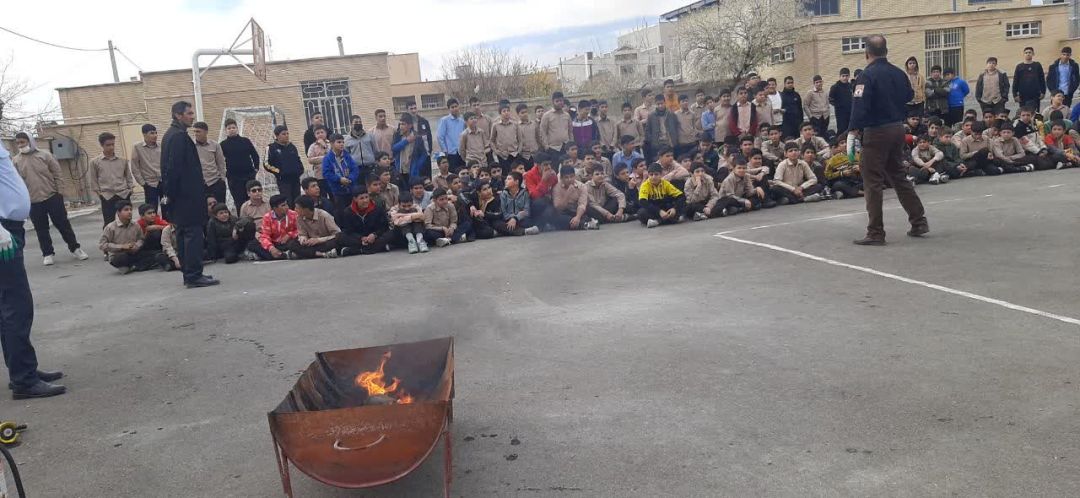 برگزاری مانور زلزله و ایمنی در فراهان