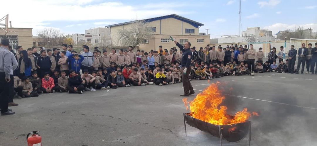 برگزاری مانور زلزله و ایمنی در فراهان