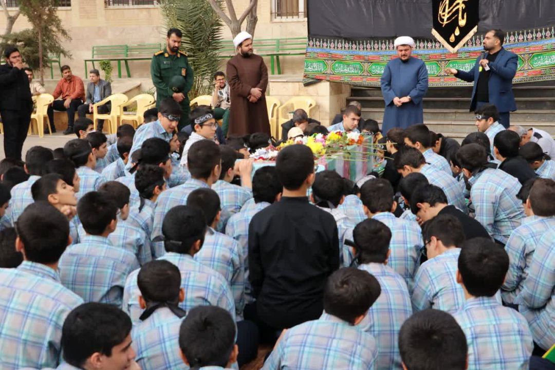 شمیم حضور شهید گمنام در مدارس ساوه