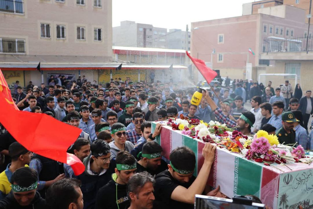 شمیم حضور شهید گمنام در مدارس ساوه