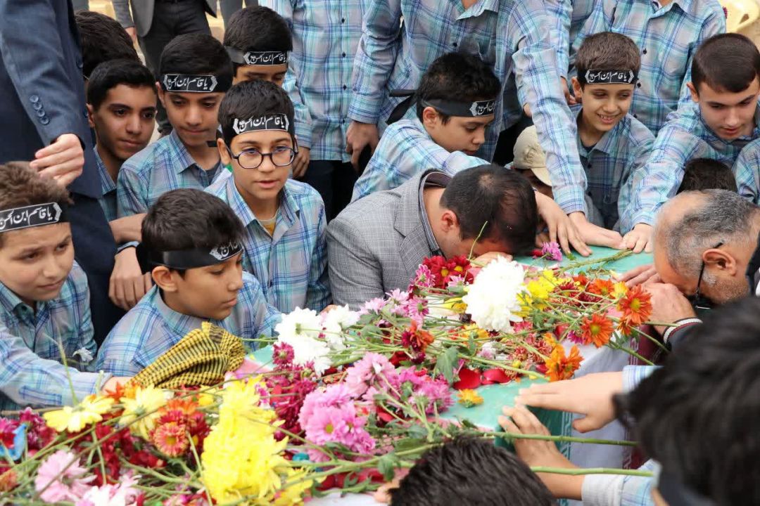شمیم حضور شهید گمنام در مدارس ساوه