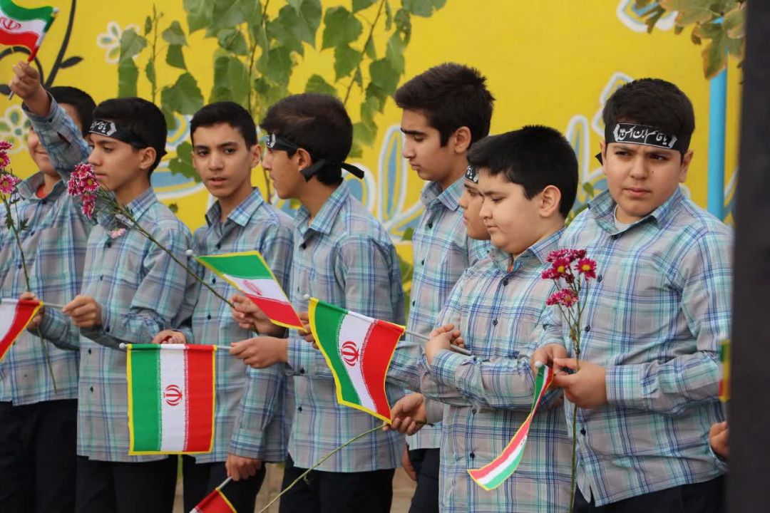 شمیم حضور شهید گمنام در مدارس ساوه