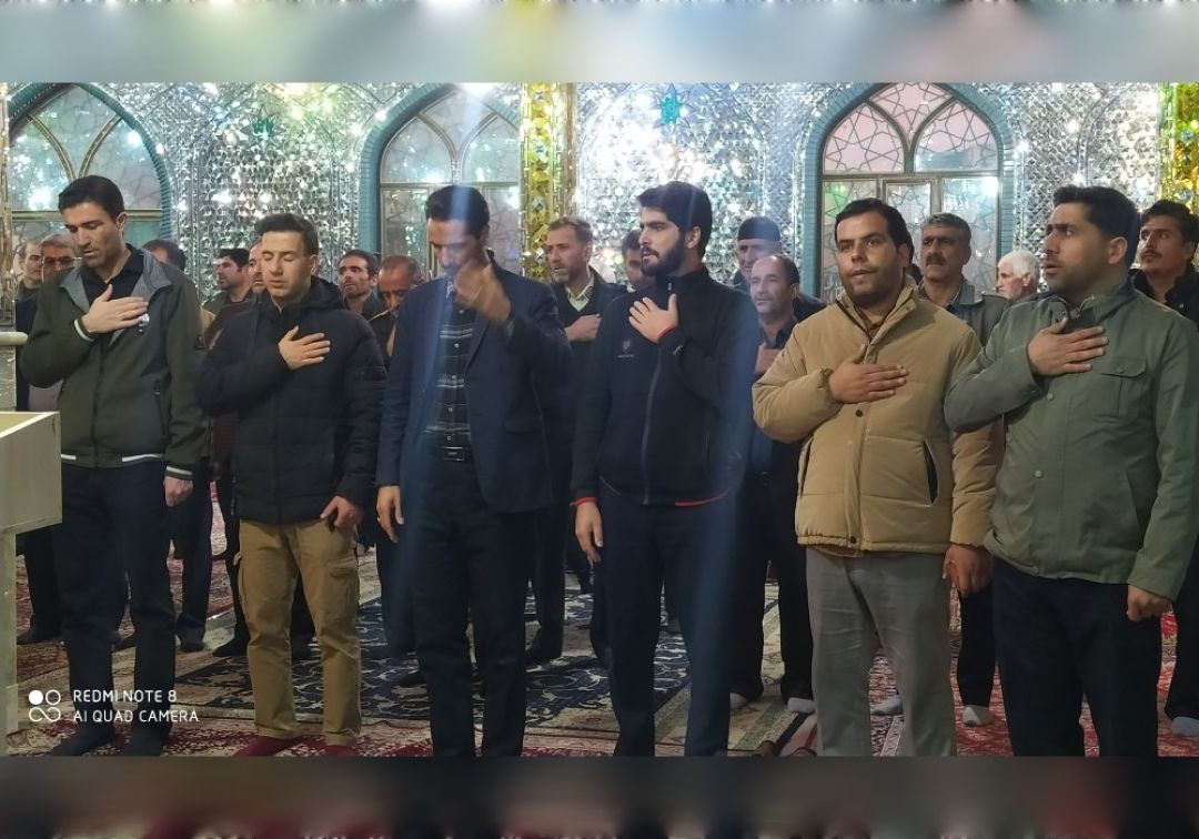 مراسم شبی با شهدا در جوار شهید گمنام
