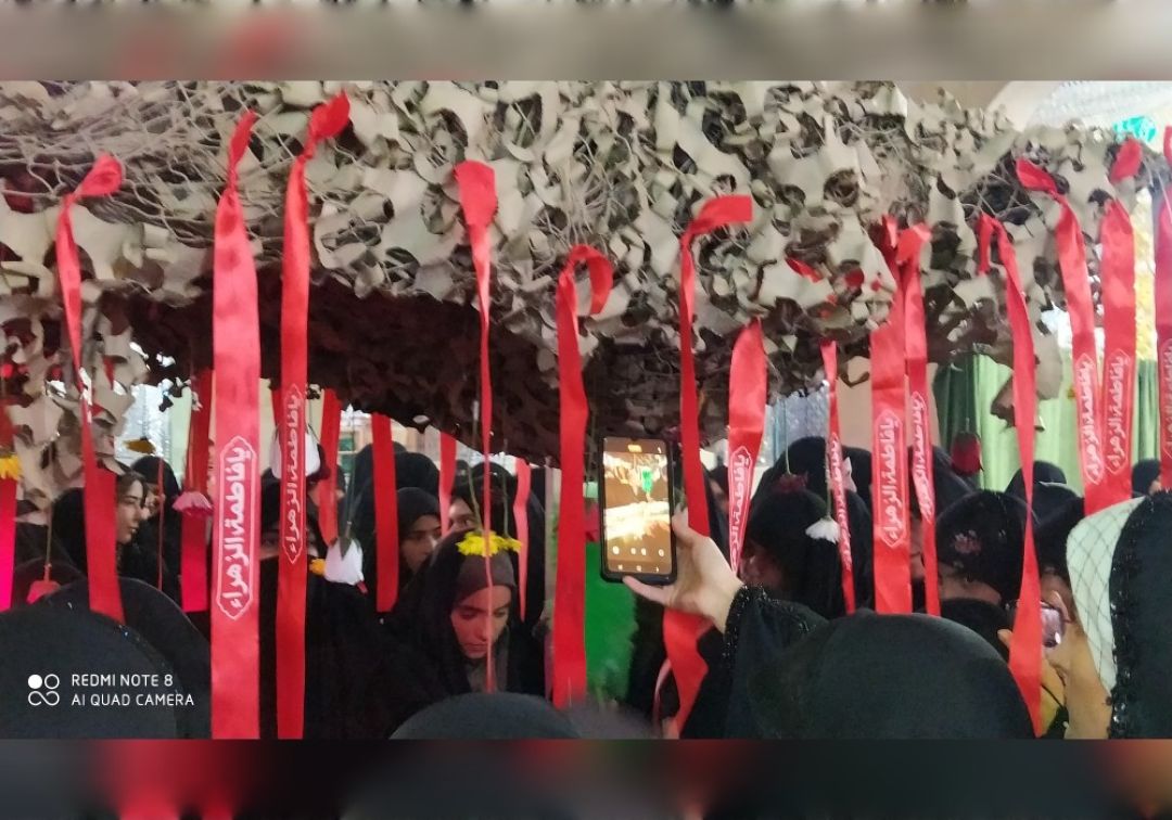 مراسم شبی با شهدا در جوار شهید گمنام