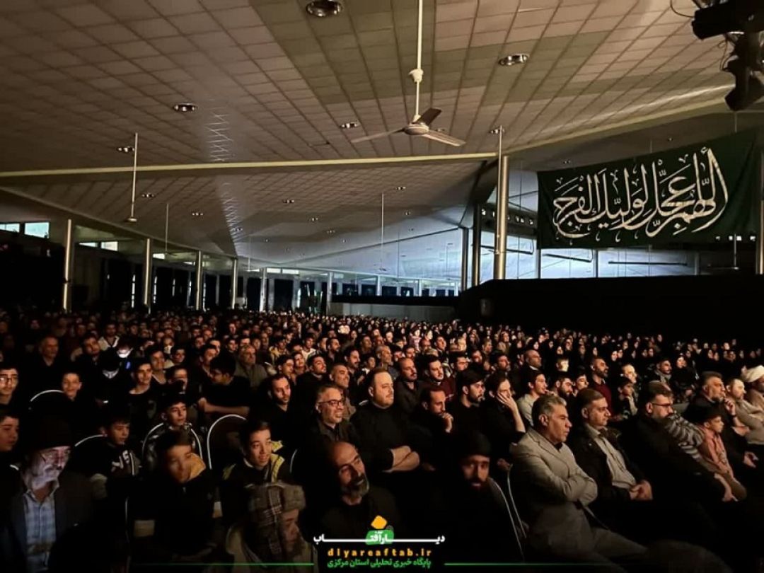 اجرای نمایش «سرخط یک هفت خط آخر خط»