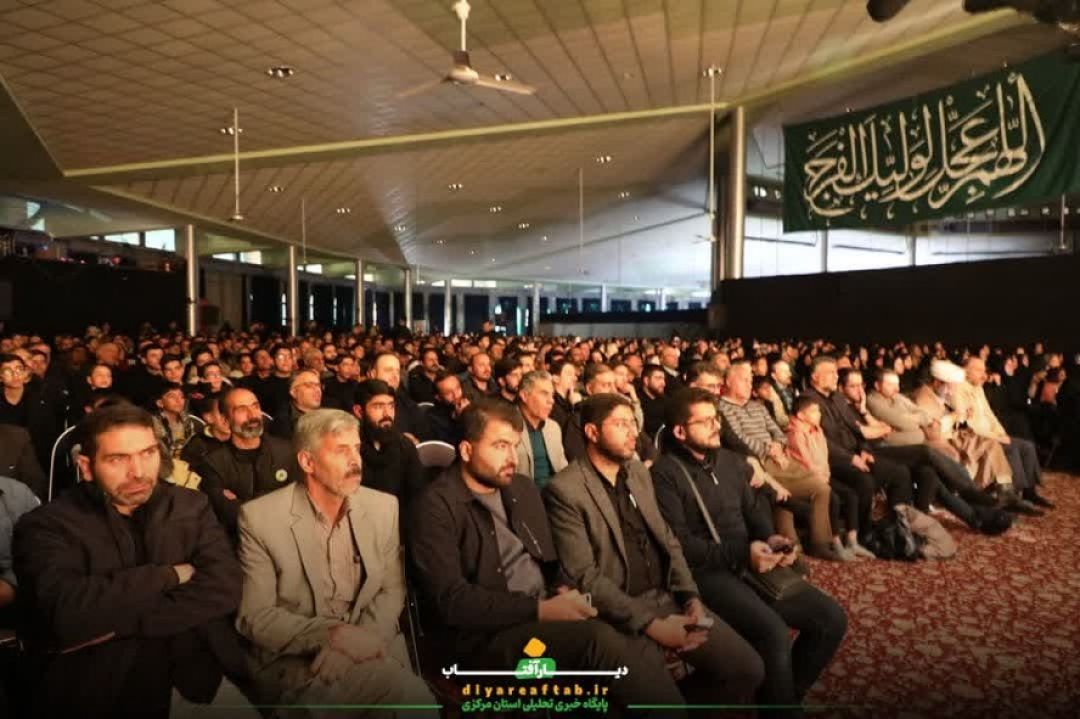 اجرای نمایش «سرخط یک هفت خط آخر خط»