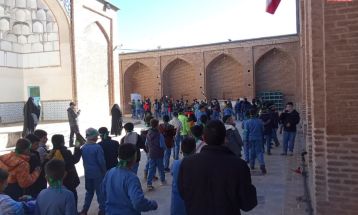 عزاداری دانش‌آموزان در سوگ شهادت حضرت زهرا (س)