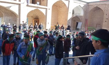عزاداری دانش‌آموزان در سوگ شهادت حضرت زهرا (س)