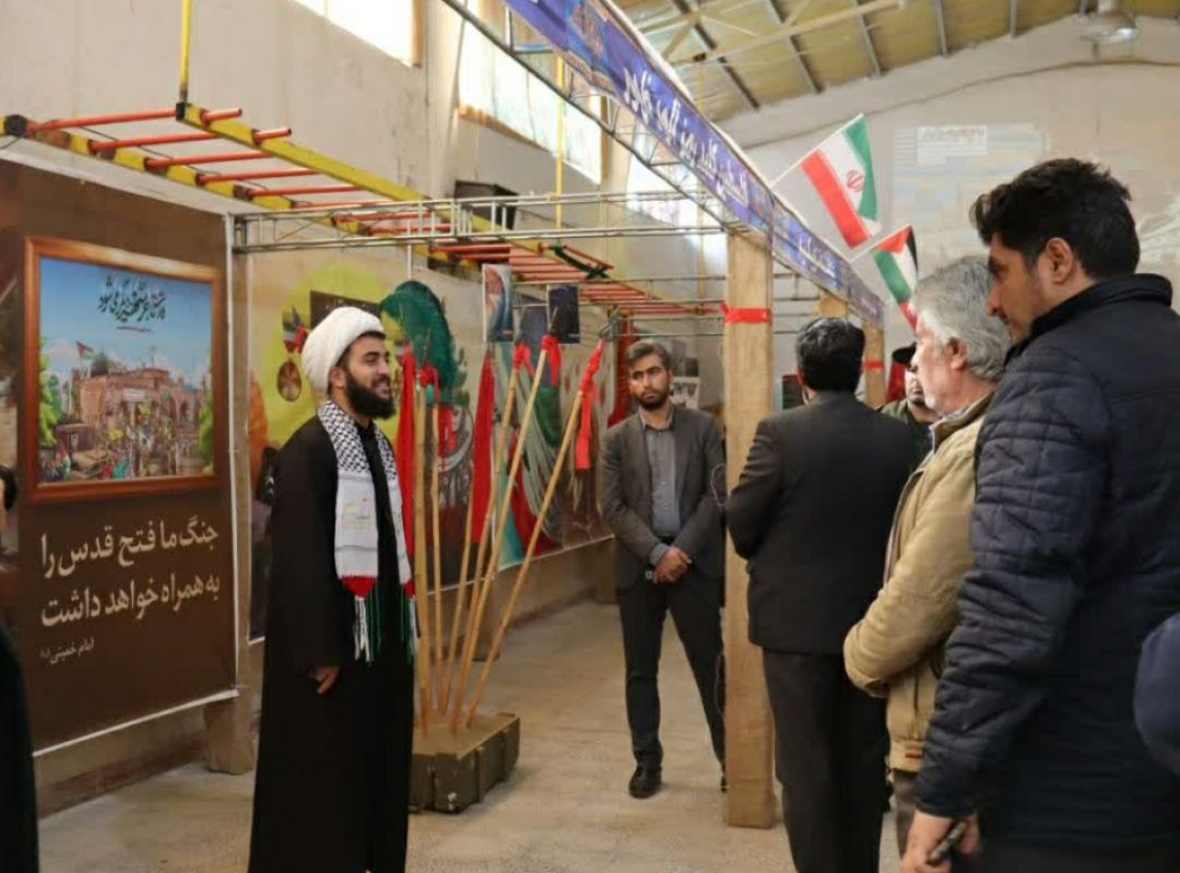 نمایشگاه خیابان مقاومت در خنداب