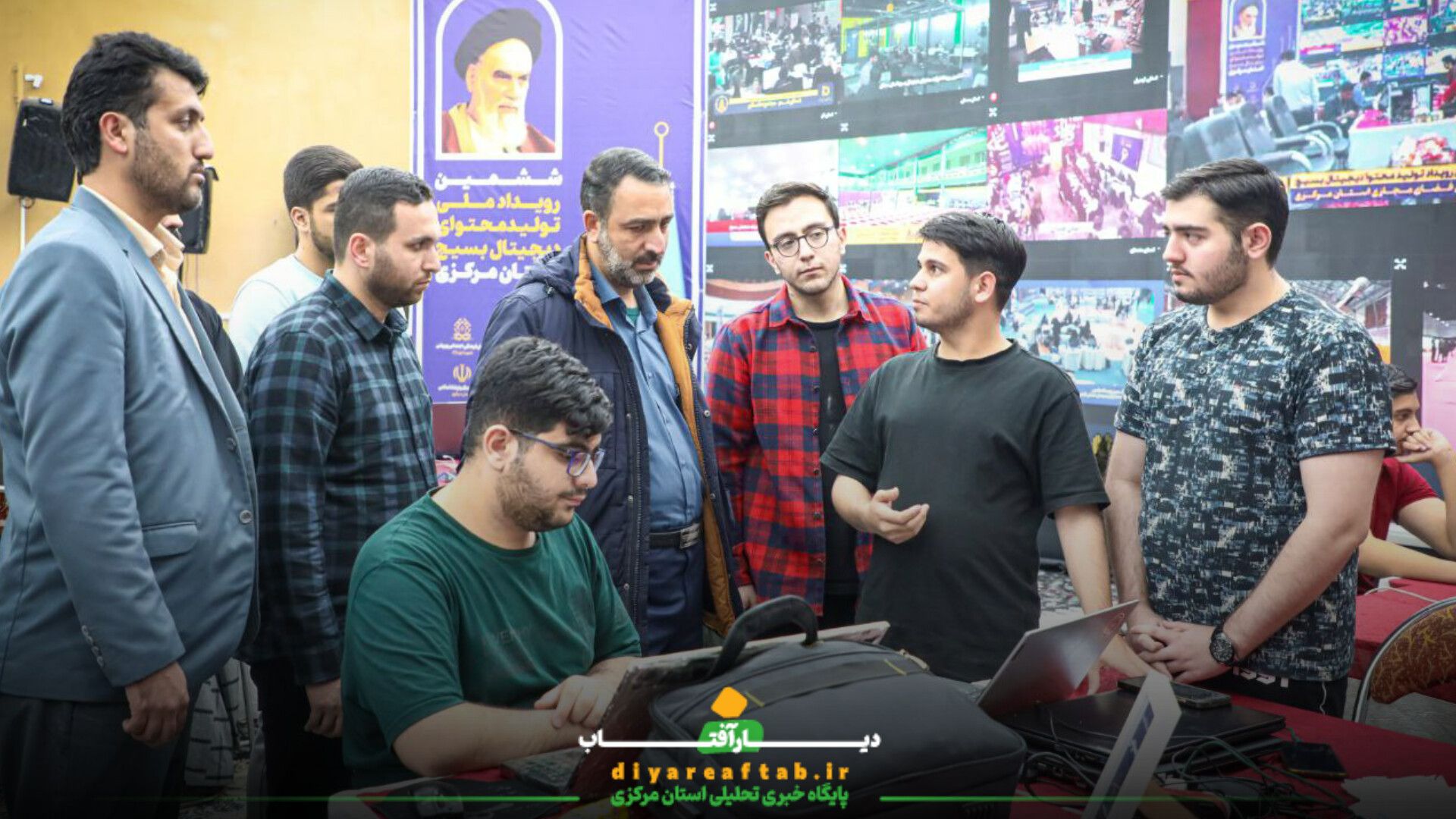 بازدید فرمانده سپاه روح‌الله از رویداد تولید محتوای