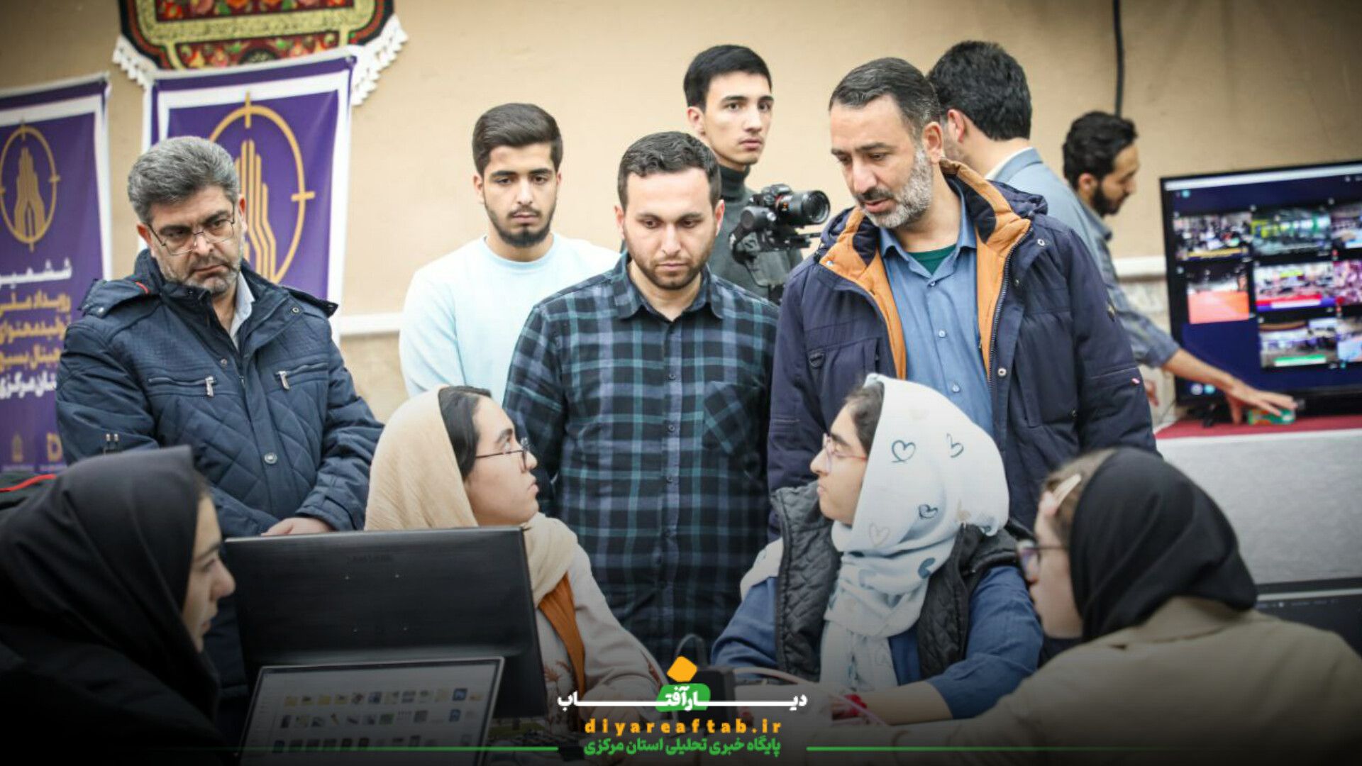بازدید فرمانده سپاه روح‌الله از رویداد تولید محتوای