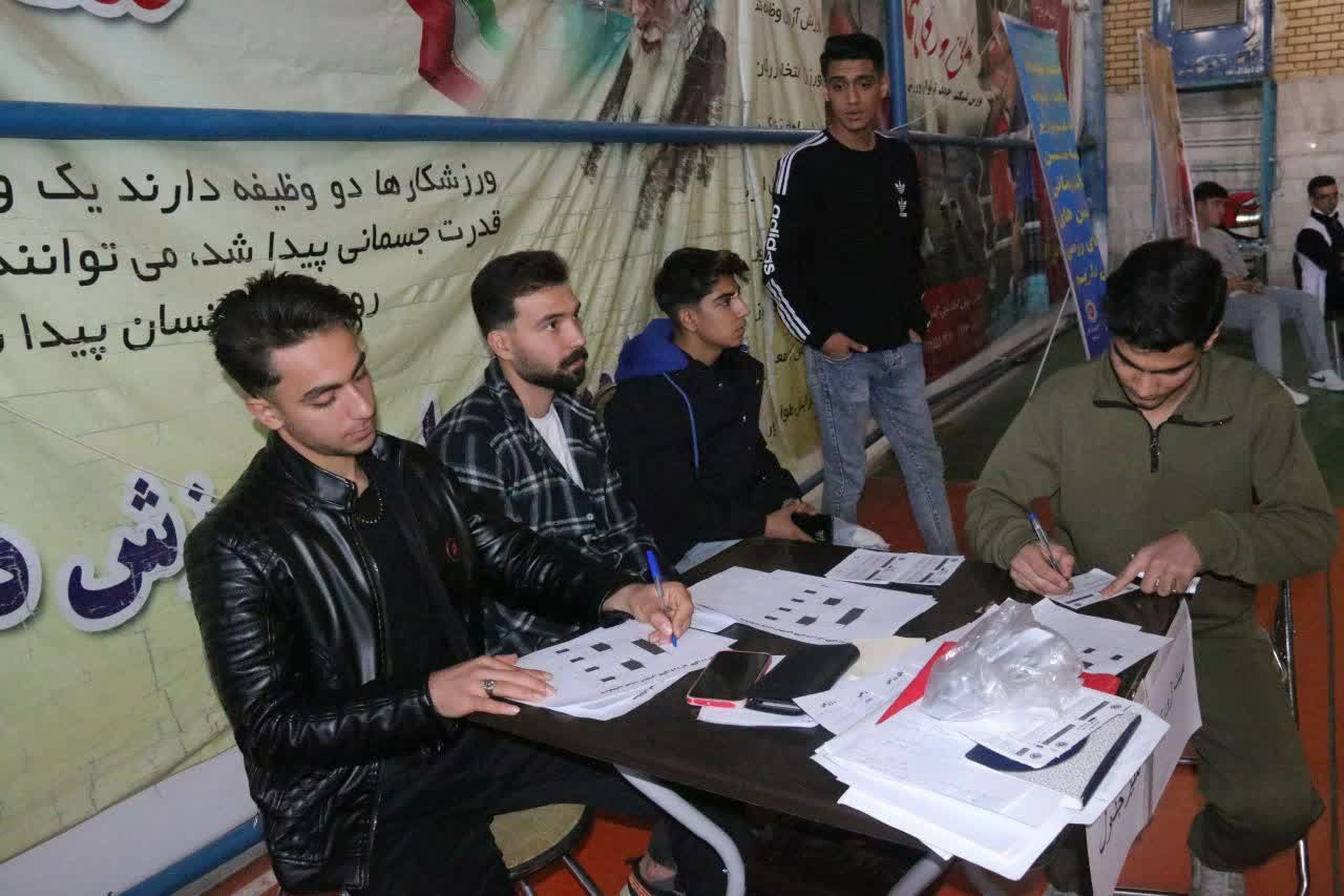 مسابقات کیک بوکسینگ در ساوه برگزار شد