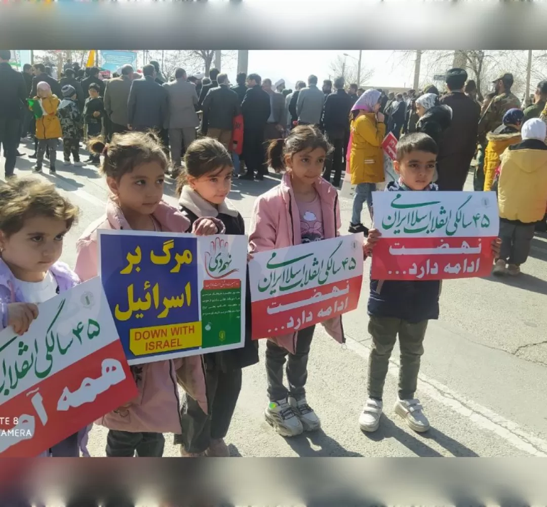 تصاویر دیدنی از راهپیمایی مردم خنداب