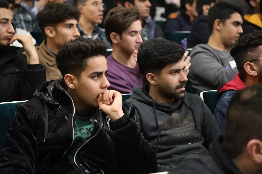 برگزاری جشن تکلیف رأی اولی‌ها در اراک