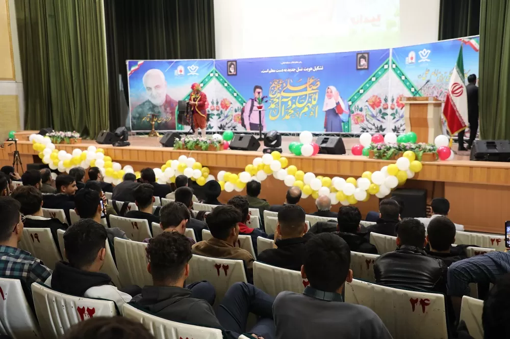 برگزاری جشن تکلیف رأی اولی‌ها در اراک