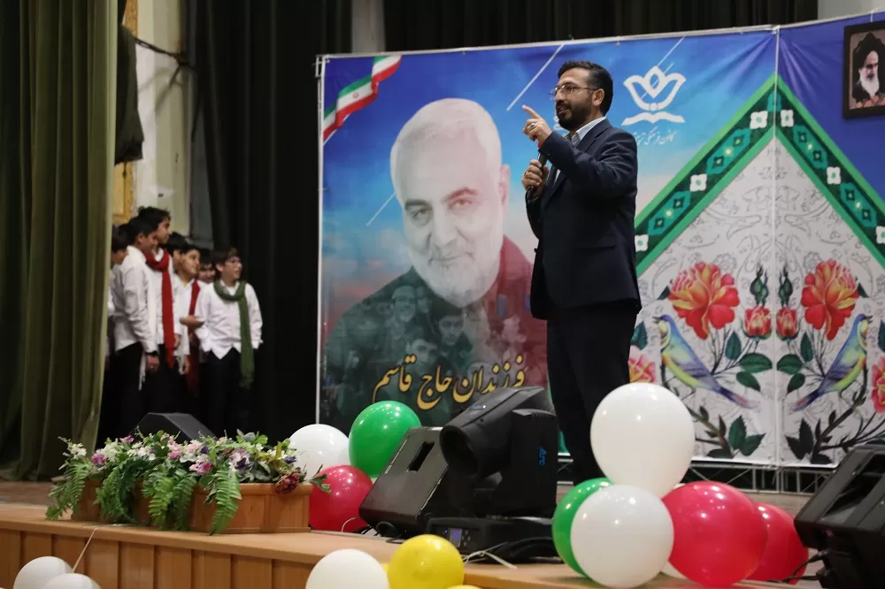 برگزاری جشن تکلیف رأی اولی‌ها در اراک