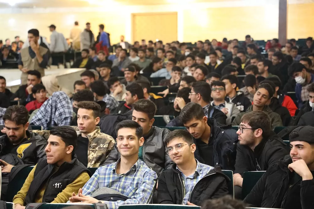 برگزاری جشن تکلیف رأی اولی‌ها در اراک