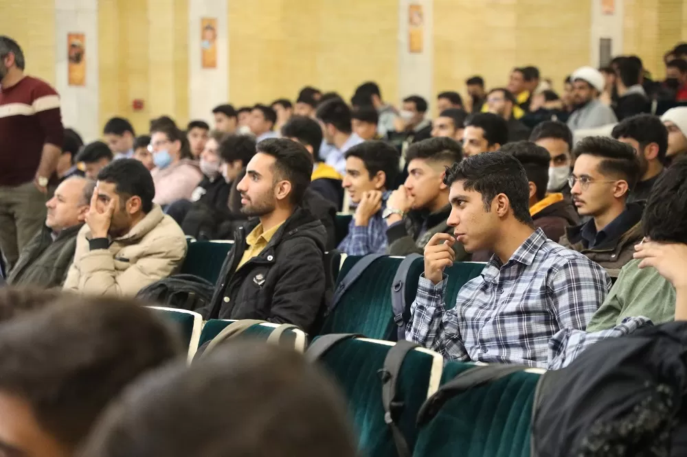 برگزاری جشن تکلیف رأی اولی‌ها در اراک