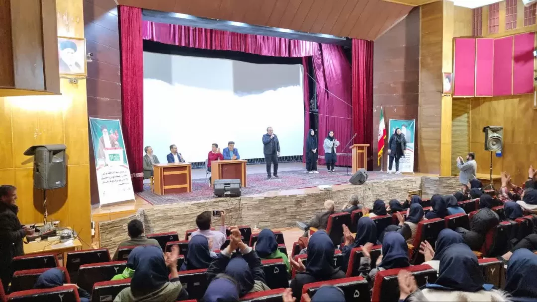 همایش رأی اولی‌ها در ساوه برگزار شد