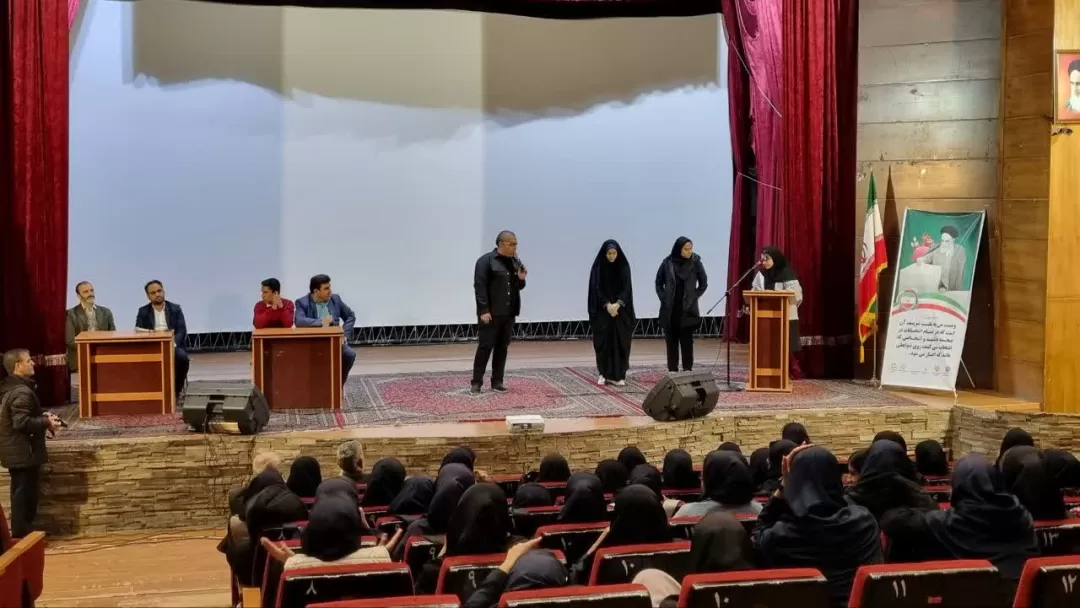 همایش رأی اولی‌ها در ساوه برگزار شد