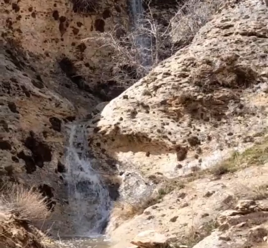 جاری‌شدن آبشار‌ فصلی در وفس