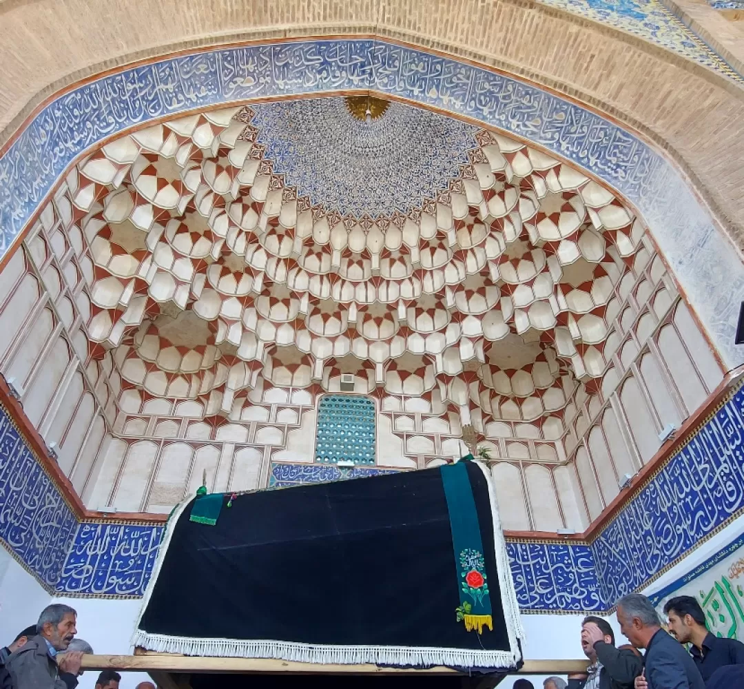 آیین نخل‌گردانی در روز شهادت امام علی(ع) در تفرش