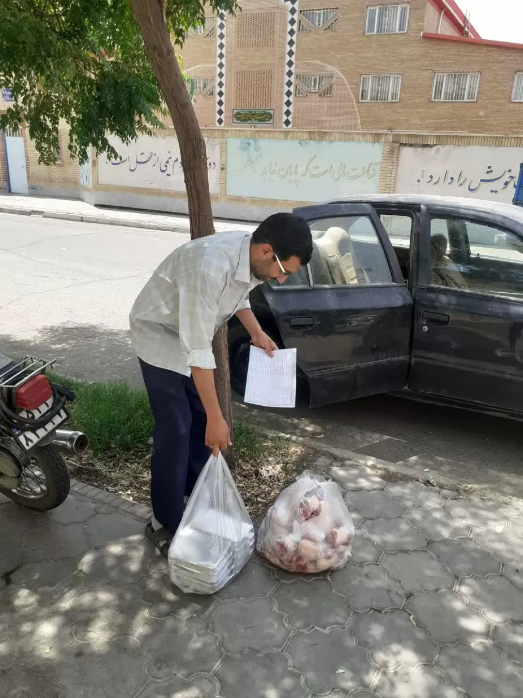 اطعام خادمیاران رضوی در ساوه