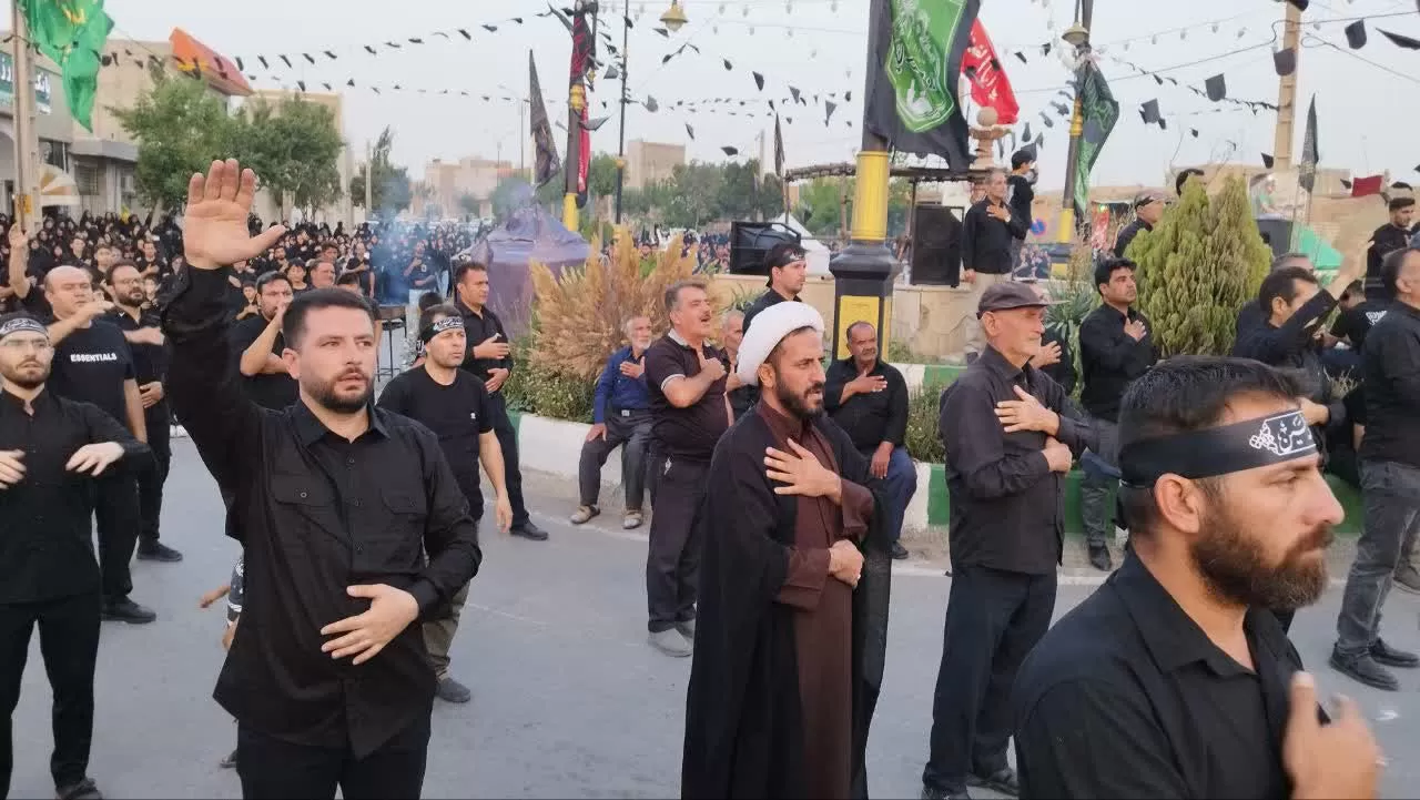 اجتماع عاشورائیان در شهر خنجین