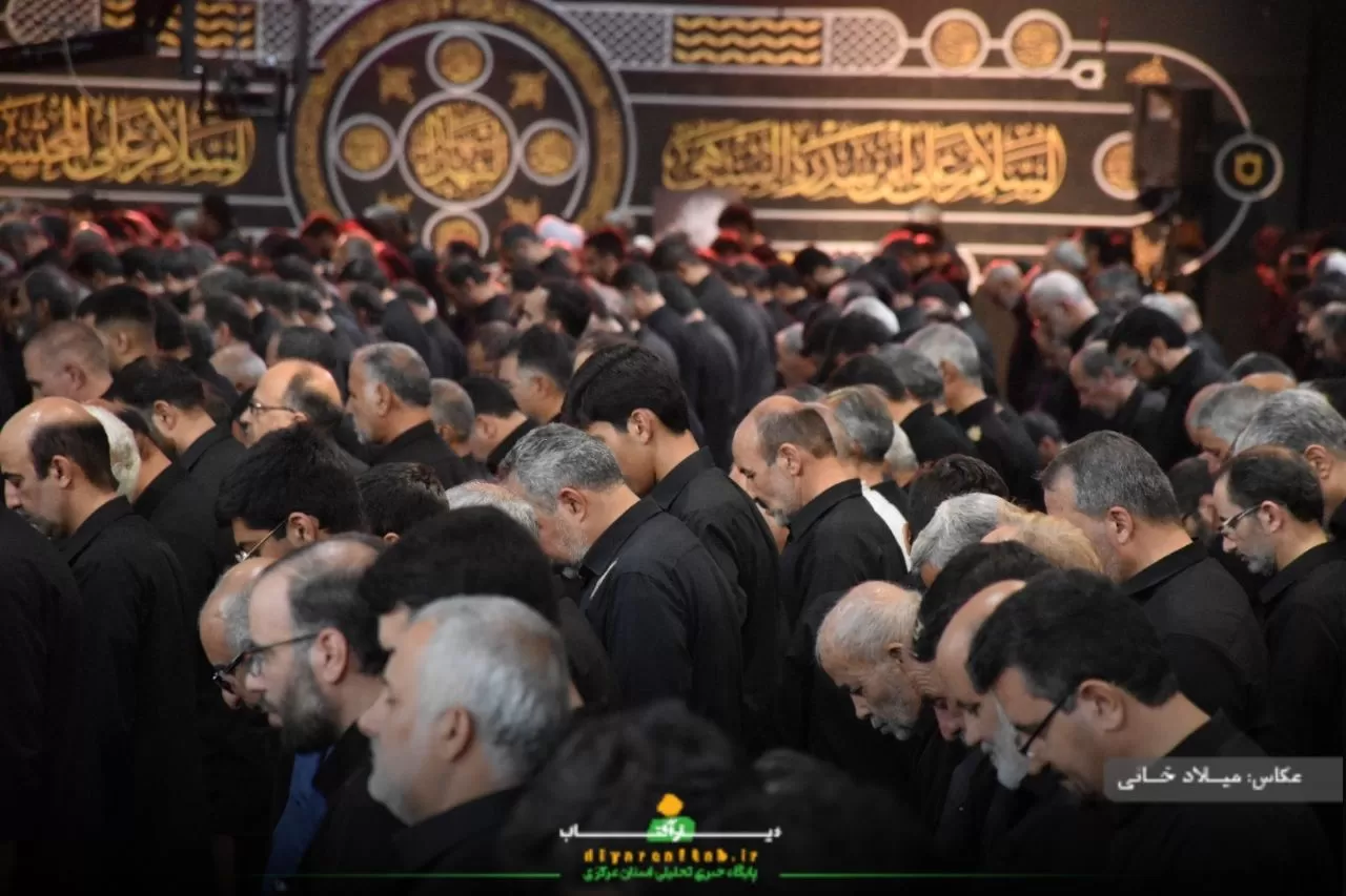 شکوه نماز ظهر عاشورا در اراک