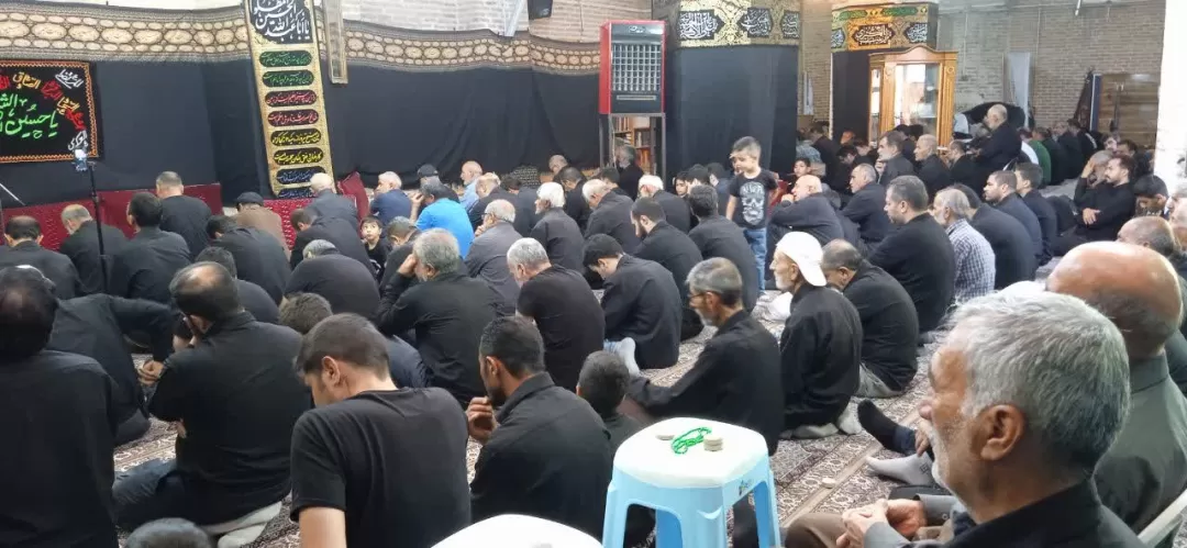 اقامه نماز ظهر عاشورا در تفرش