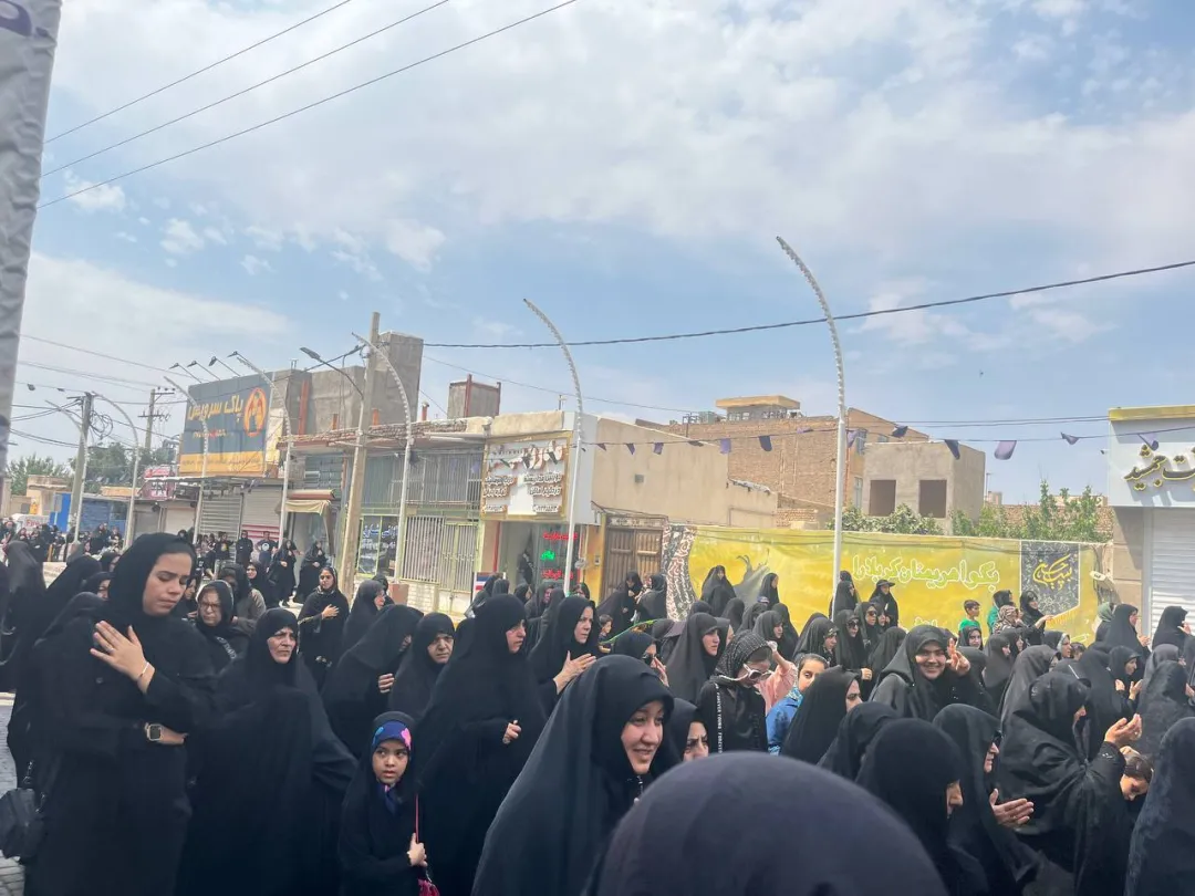 مراسم پیاده‌روی جاماندگان اربعین در زرندیه برگزار شد