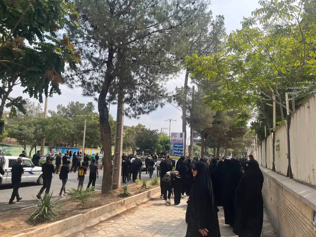 مراسم پیاده‌روی جاماندگان اربعین در زرندیه برگزار شد