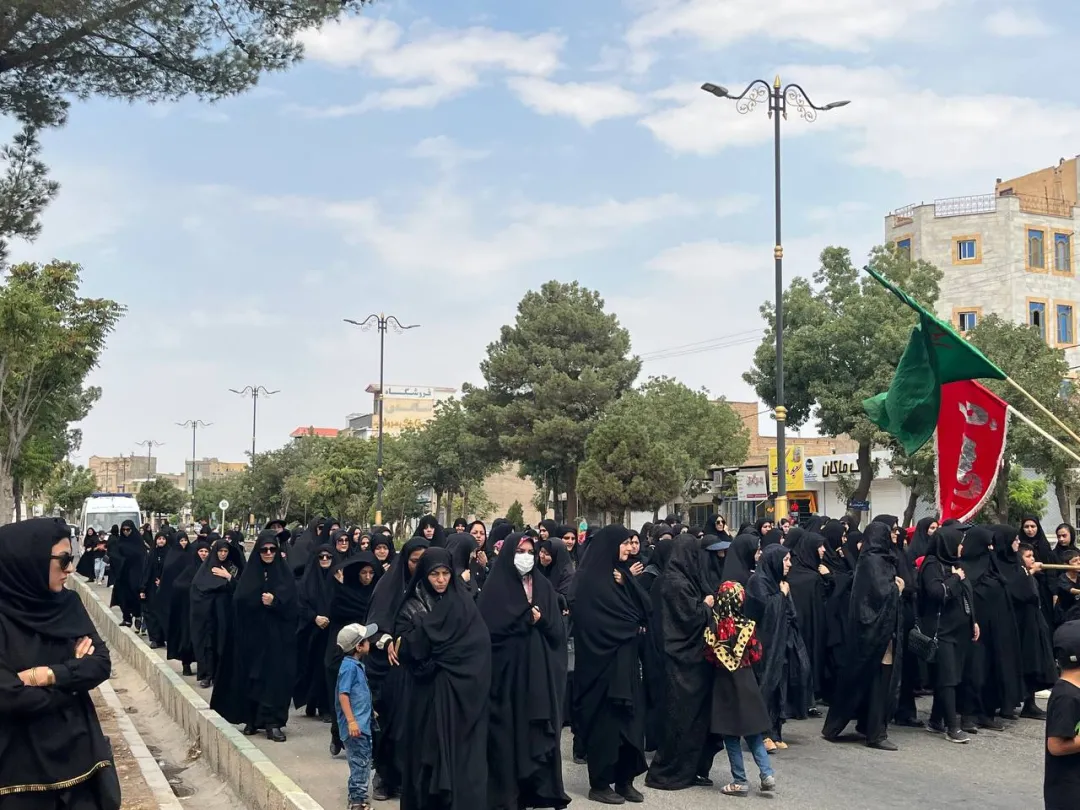 مراسم پیاده‌روی جاماندگان اربعین در زرندیه برگزار شد