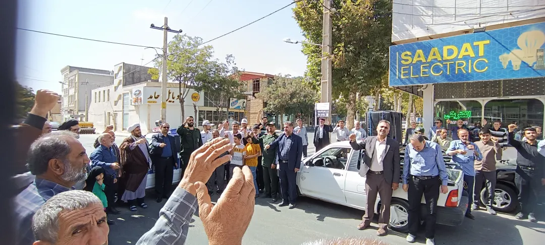 پیچیدن صدای نصرٌ من الله وفتحٌ قریب کمیجانی‌ها