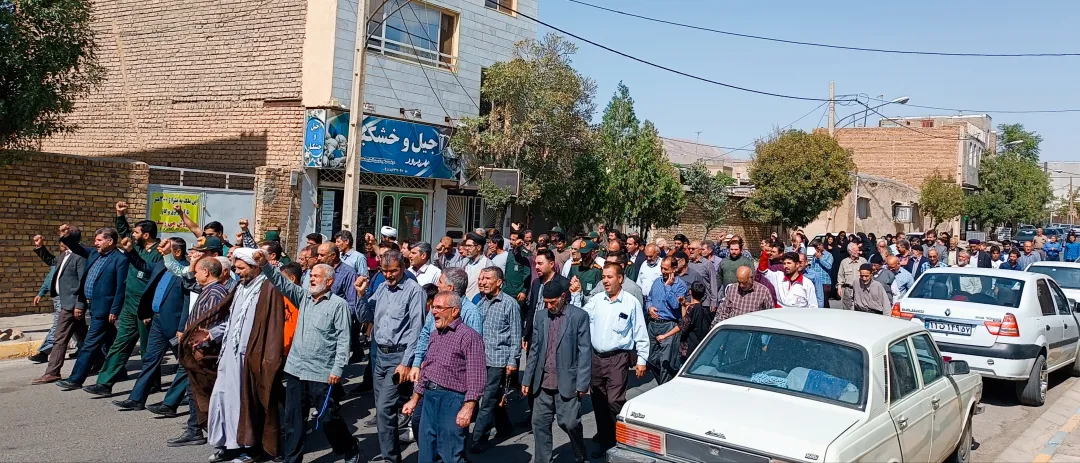 پیچیدن صدای نصرٌ من الله وفتحٌ قریب کمیجانی‌ها