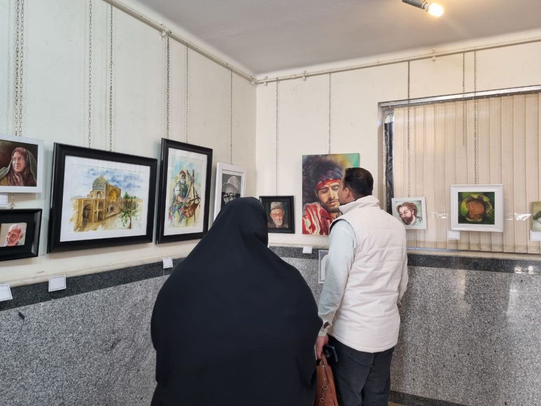 نمایشگاه نقاشی ‌ریشه‌ها در ساوه افتتاح شد