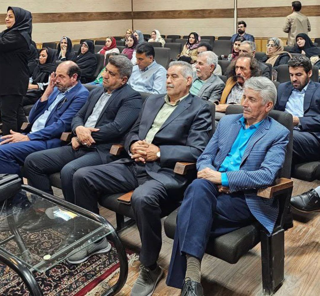 نشست هم‌اندیشی شاعران ساوجی برگزار شد