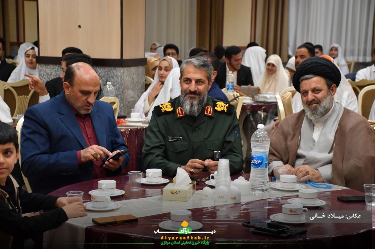 جشن ازدواج آسان ۱۱۴ زوج اراکی