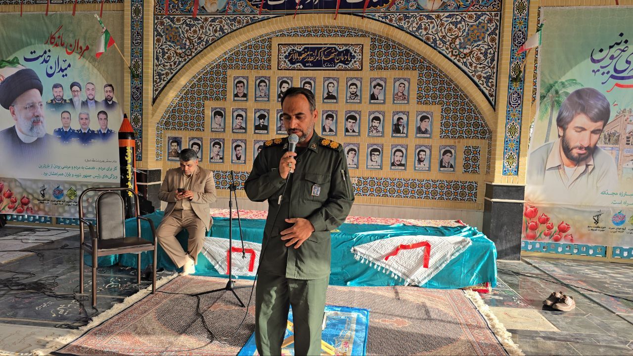 محفل قرآنی به یاد شهید رئیسی برگزار شد