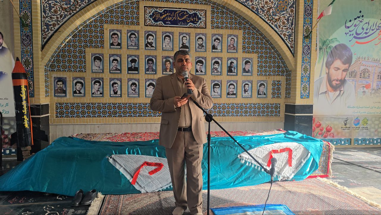 محفل قرآنی به یاد شهید رئیسی برگزار شد