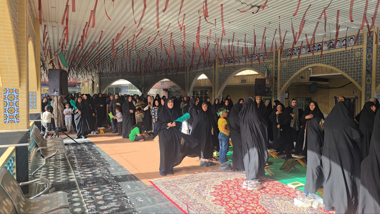 محفل قرآنی به یاد شهید رئیسی برگزار شد