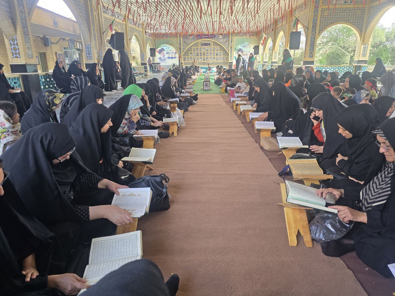 محفل قرآنی به یاد شهید رئیسی برگزار شد