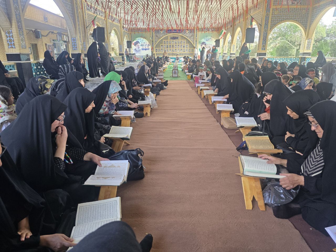 محفل قرآنی به یاد شهید رئیسی برگزار شد