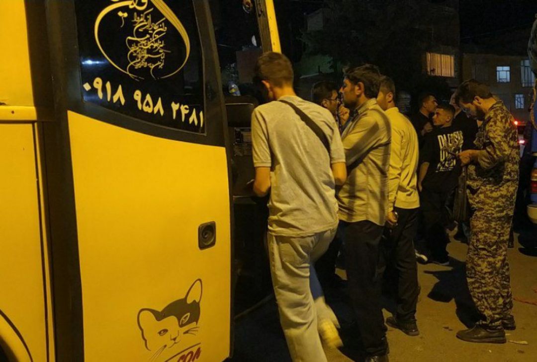 اعزام ۲۰۰ نفر از خنداب به مرقد امام